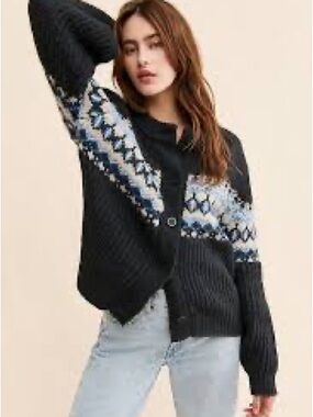 Moon River Fair Isle Knit Cardigan - Medium